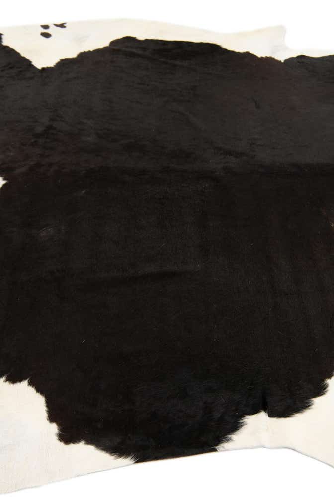6' 5 x 6' 8 Cowhide Leather Square Rug