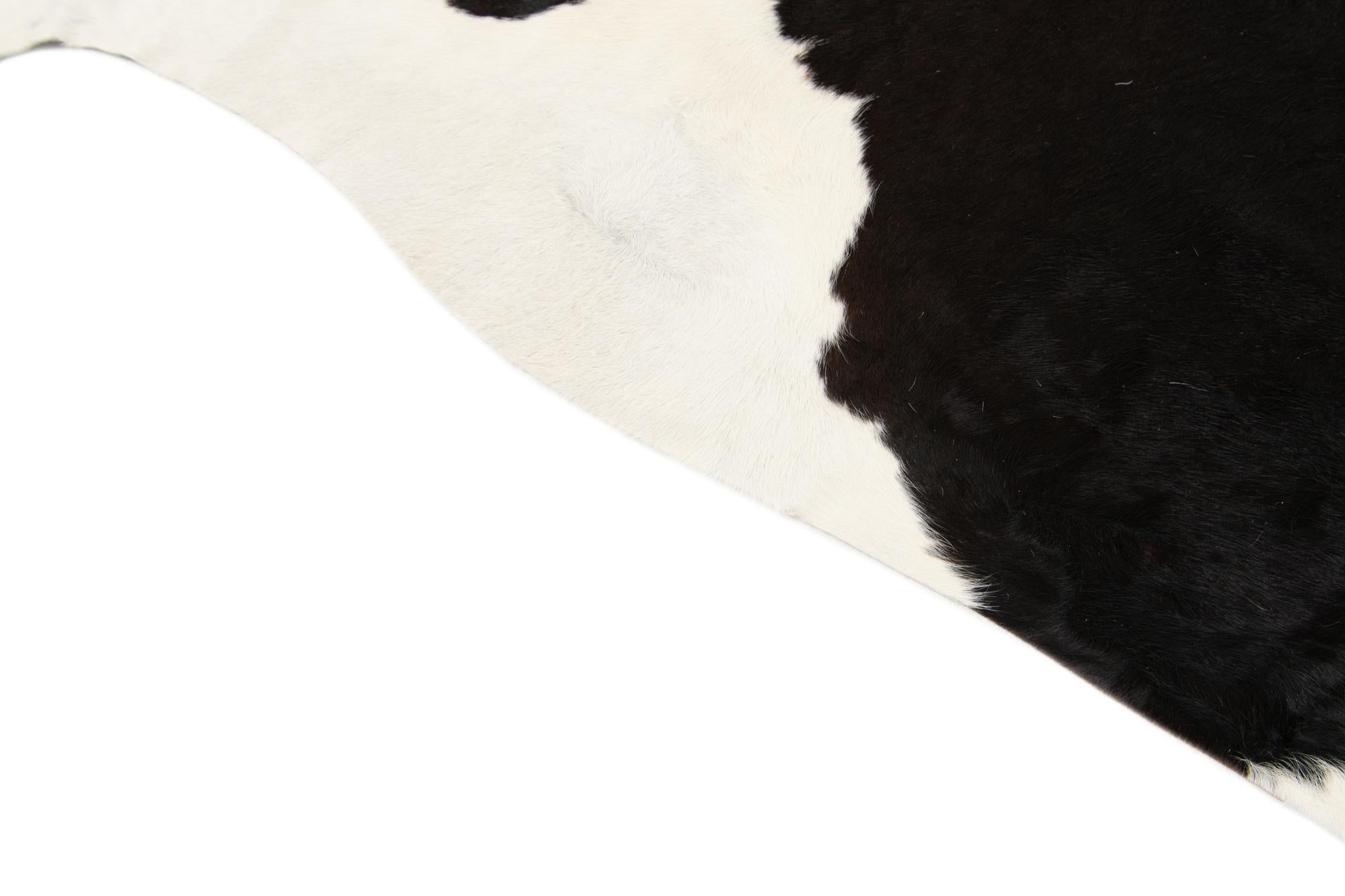 6' 5 x 6' 8 Cowhide Leather Square Rug