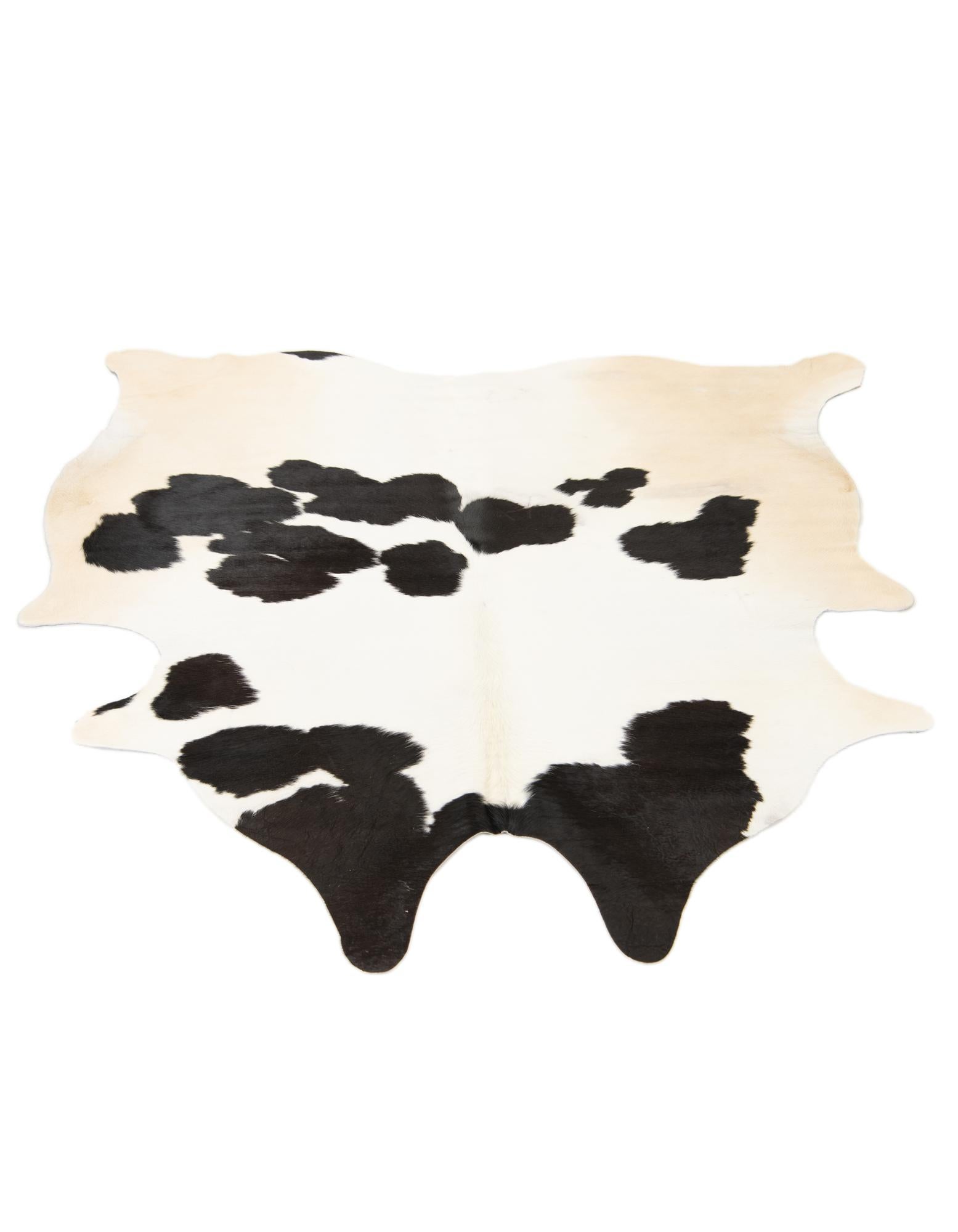 5' 5 x 5' 6 Cowhide Leather Square Rug