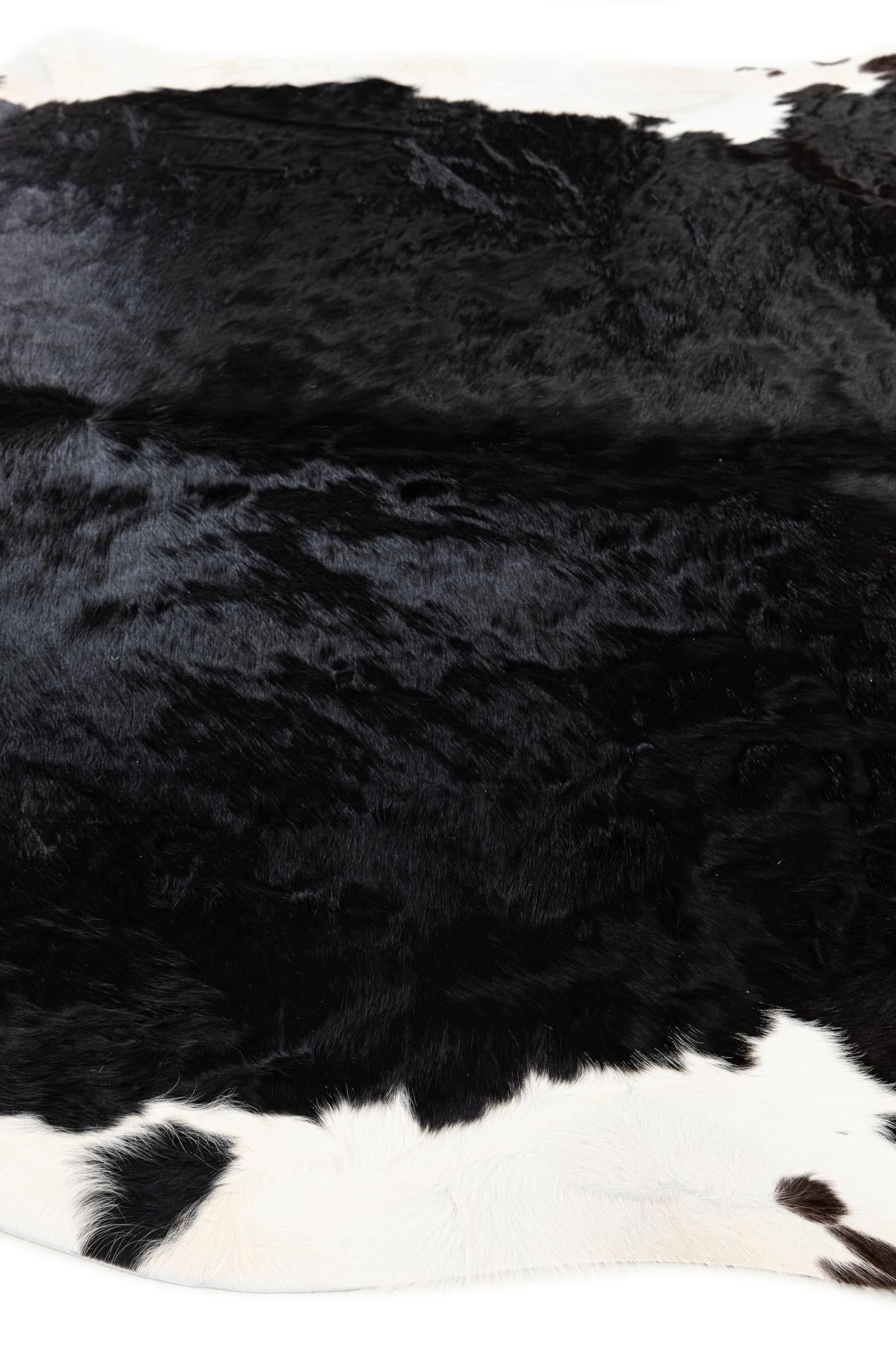 6' 7 x 6' 9 Cowhide Leather Square Rug