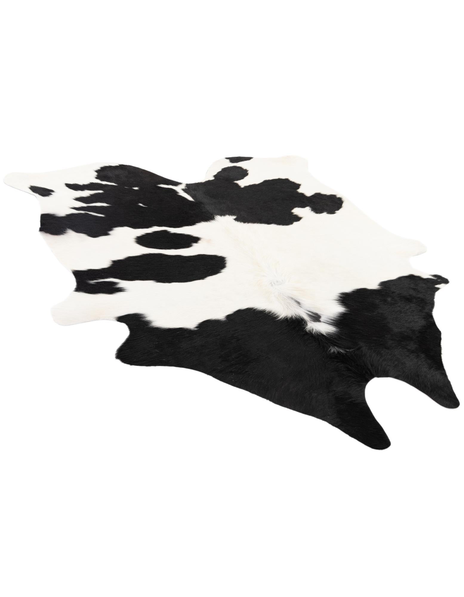 5' 6 x 6' 2 Cowhide Leather Square Rug