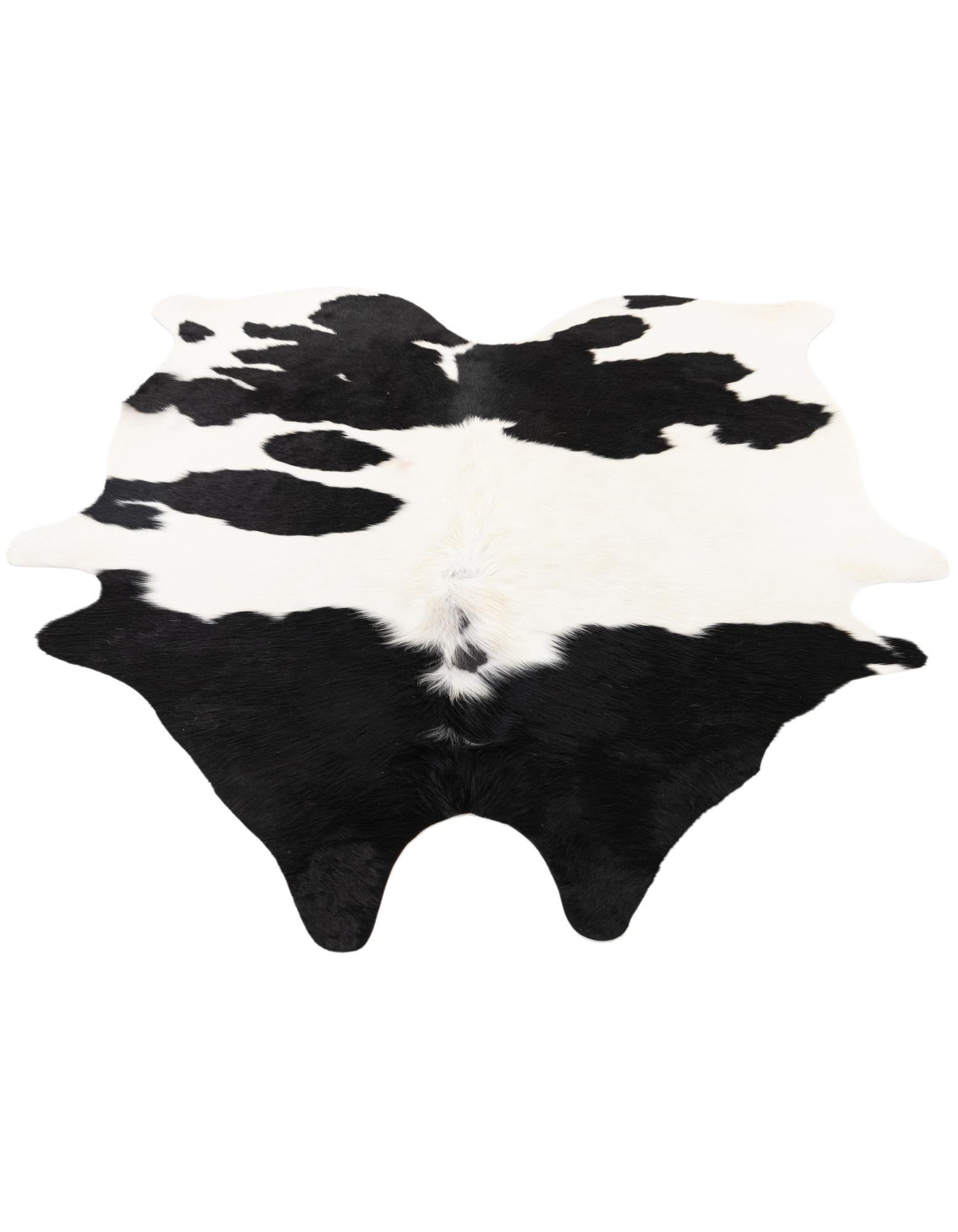 5' 6 x 6' 2 Cowhide Leather Square Rug