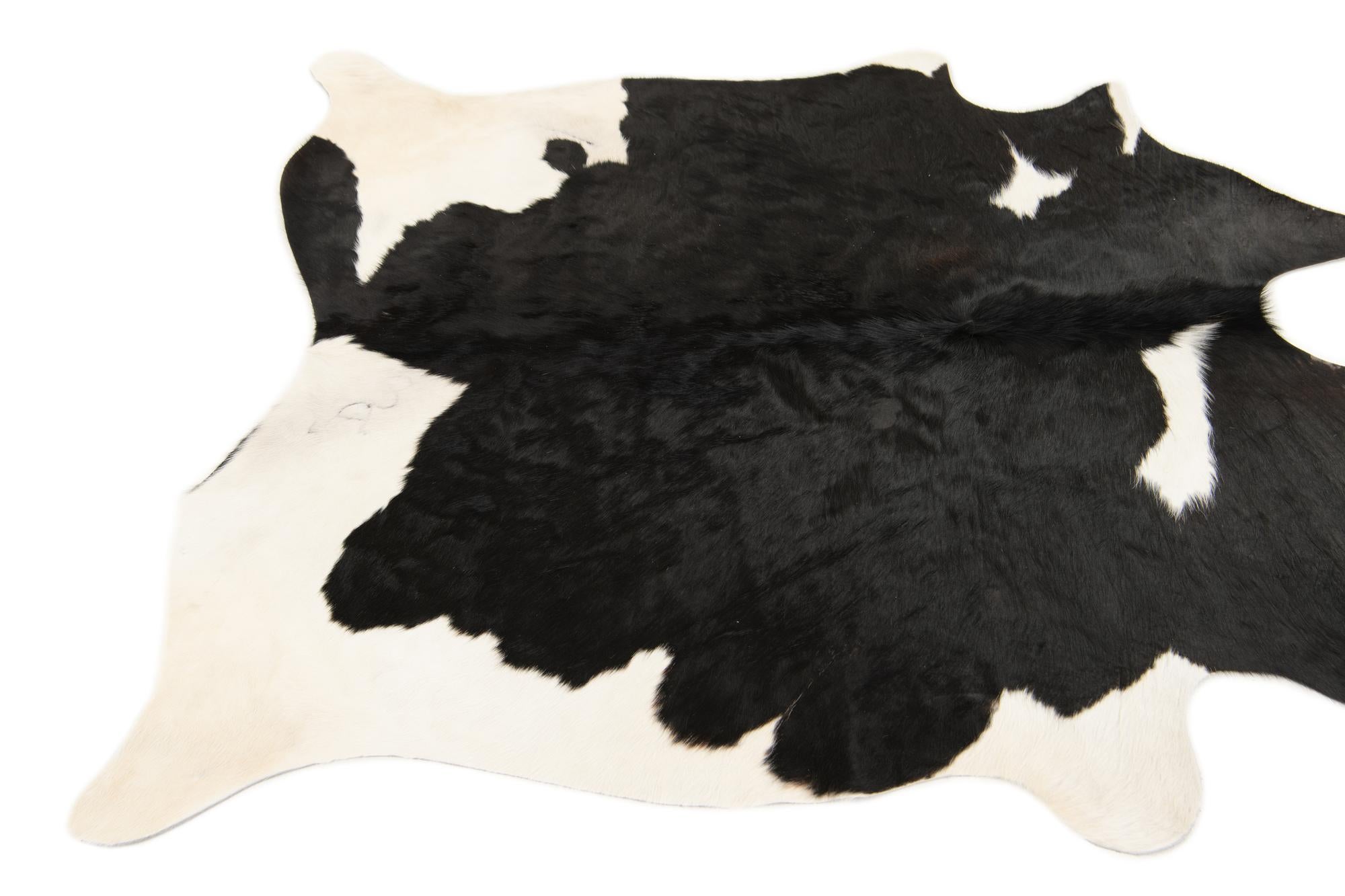 4' 9 x 4' 11 Cowhide Leather Square Rug