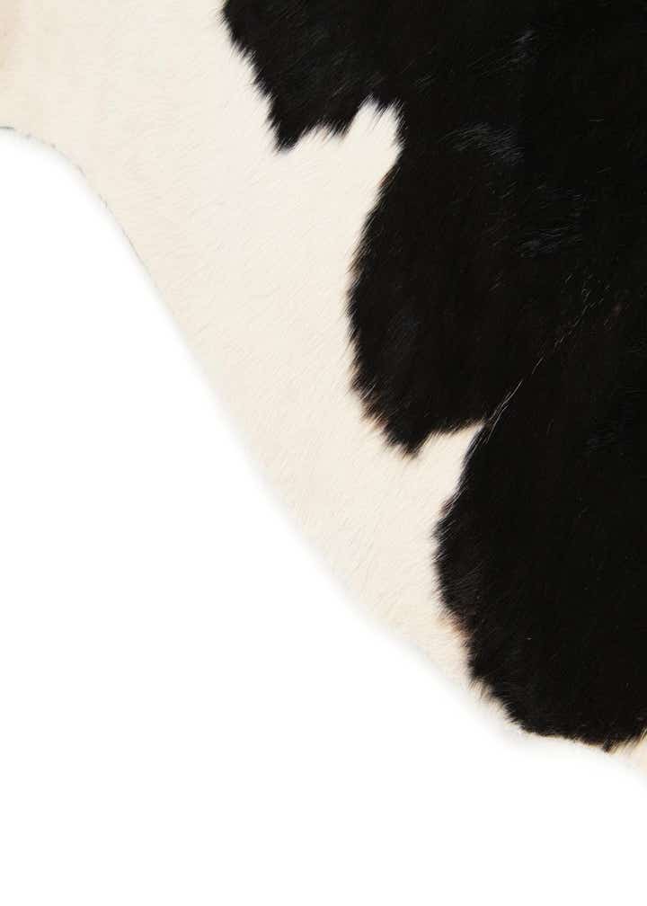 4' 9 x 4' 11 Cowhide Leather Square Rug