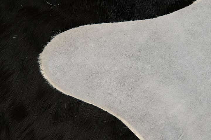 4' 9 x 4' 11 Cowhide Leather Square Rug