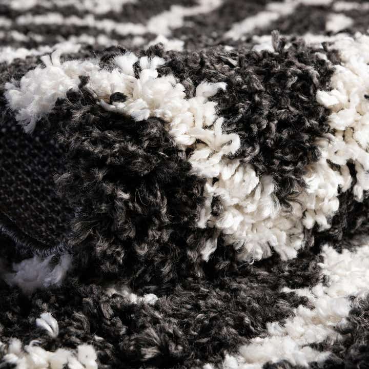 7' 10 x 7' 10 Lagom Shag Square Rug