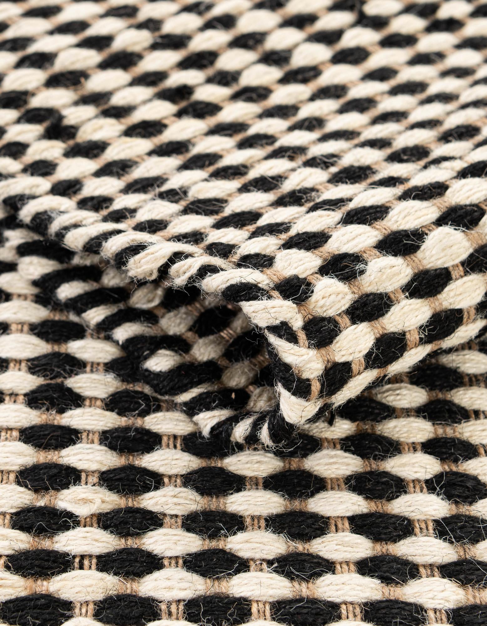 7' 10 x 7' 10 Hand Woven Laurel Handwoven Jute Square Rug