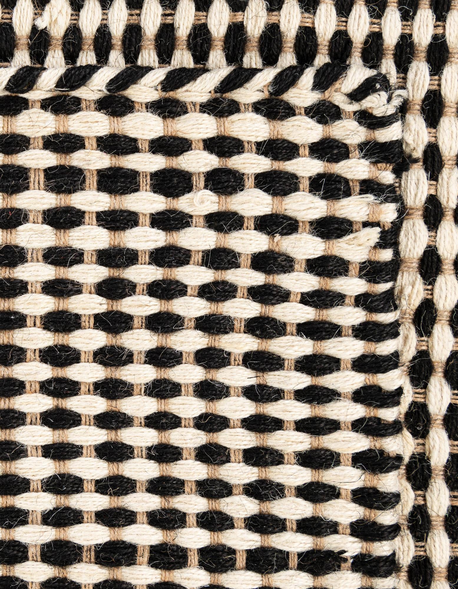 7' 10 x 7' 10 Hand Woven Laurel Handwoven Jute Square Rug