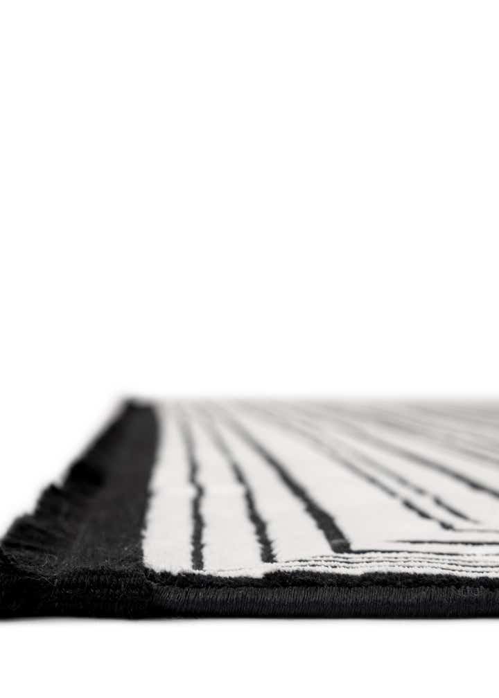 7' 10 x 7' 10 Milano Square Rug