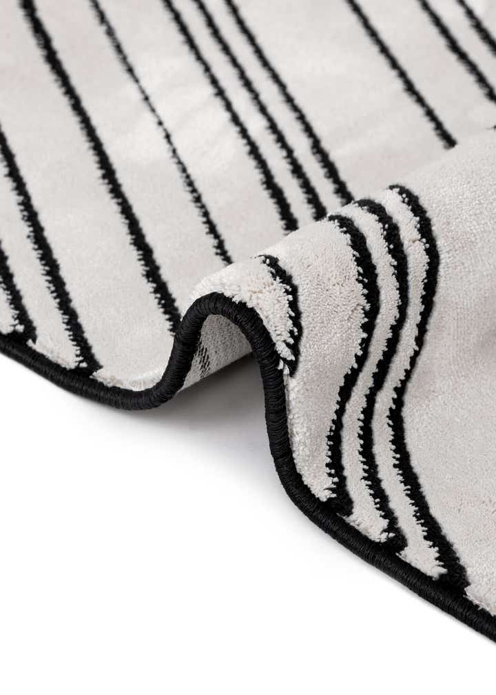 7' 10 x 7' 10 Milano Square Rug