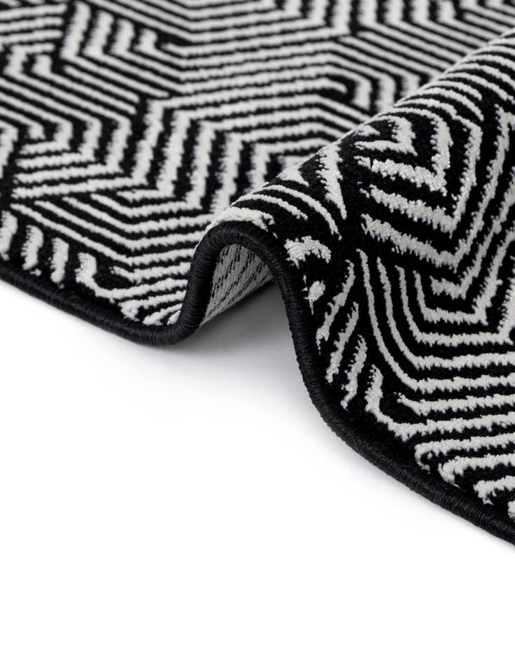 Detail image of 7' 10 x 7' 10 Milano Square Rug