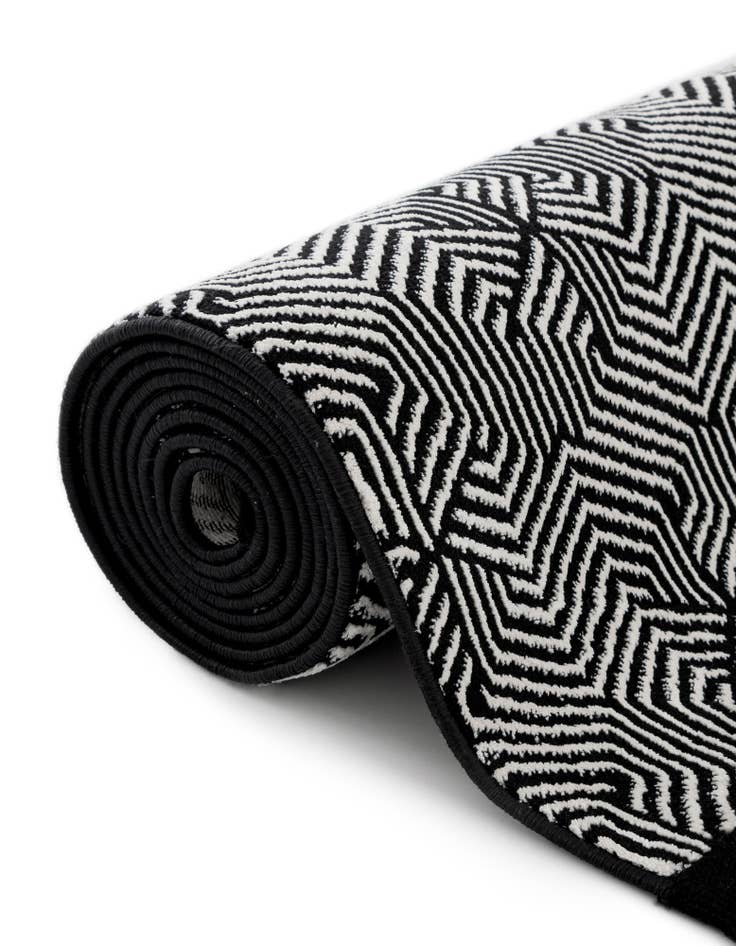 Detail image of 7' 10 x 7' 10 Milano Square Rug