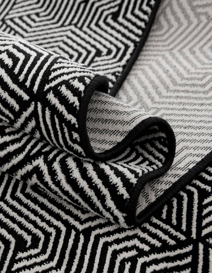 Detail image of 10' x 10' Milano Square Rug