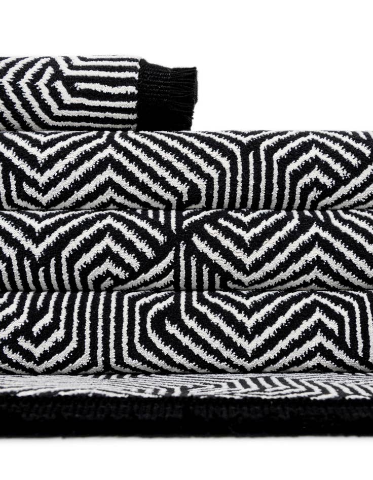 Detail image of 10' x 10' Milano Square Rug