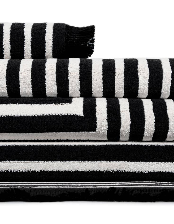 Detail image of 10' x 10' Milano Square Rug