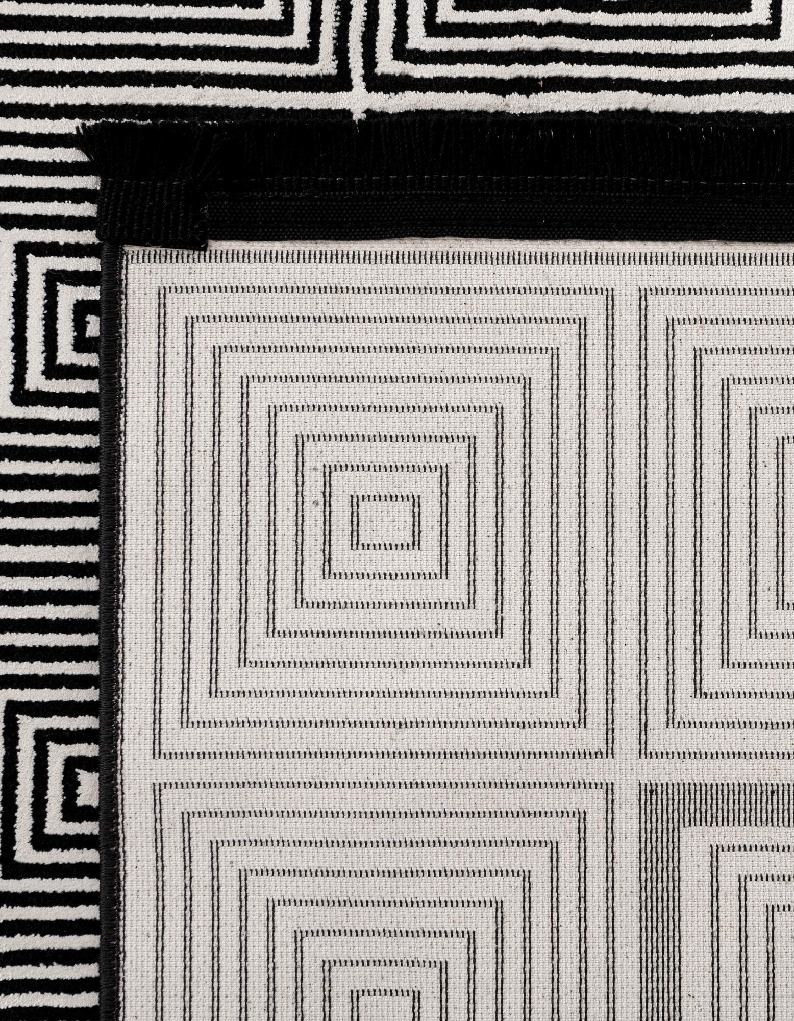 7' 10 x 7' 10 Milano Square Rug