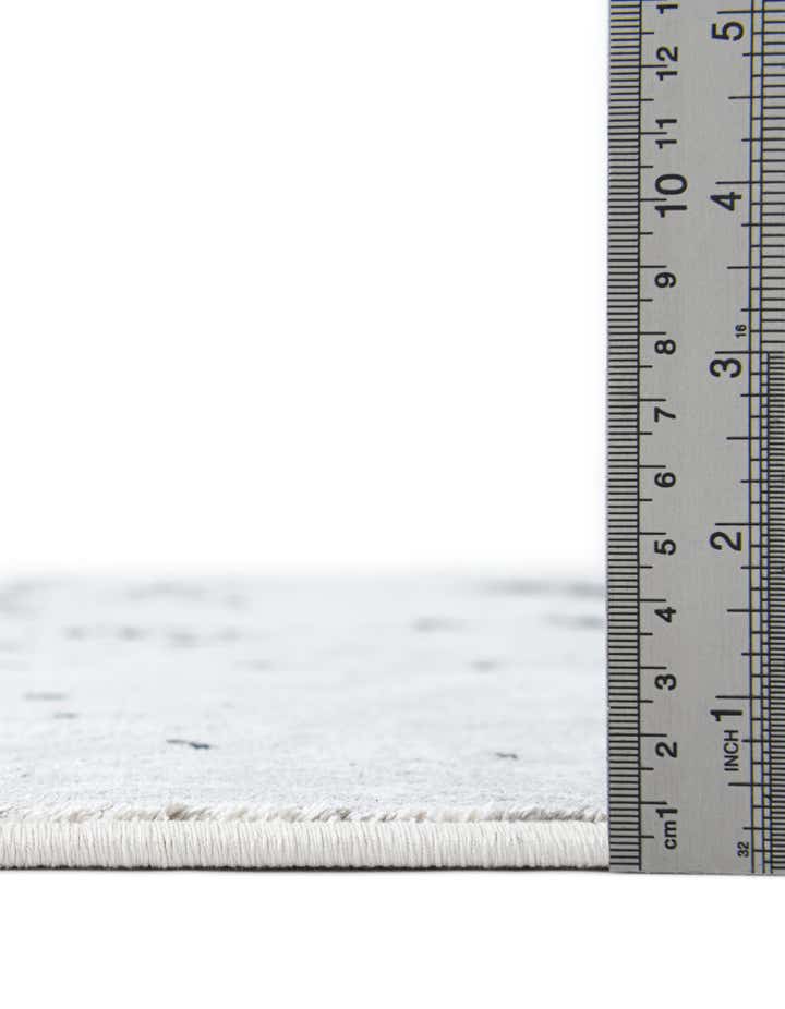 7' 10 x 7' 10 Milano Square Rug