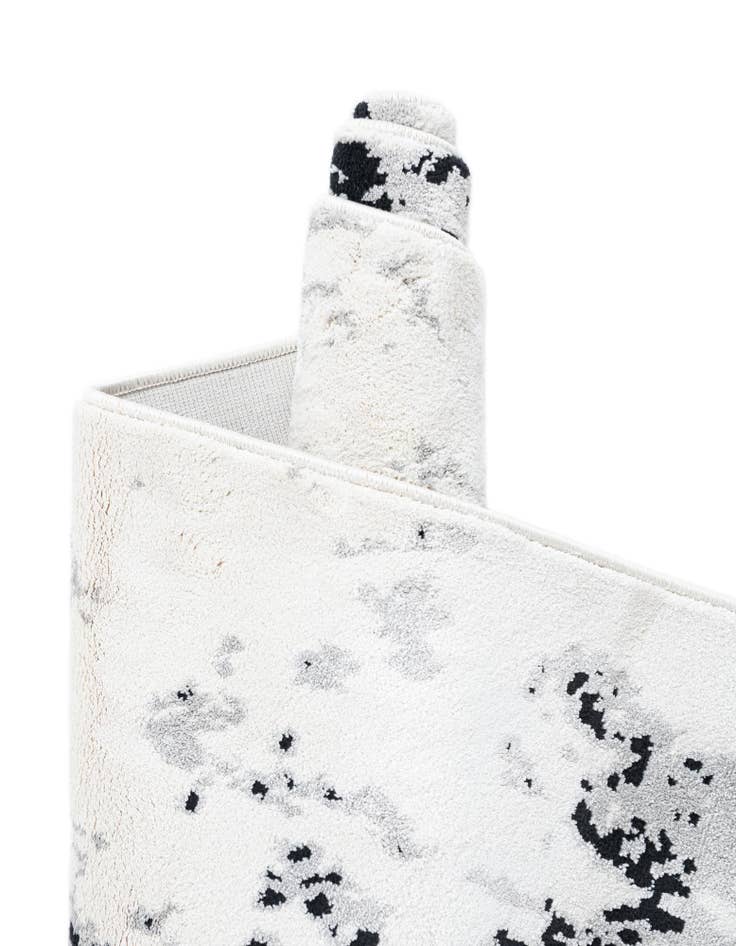 Detail image of 7' 10 x 7' 10 Milano Square Rug