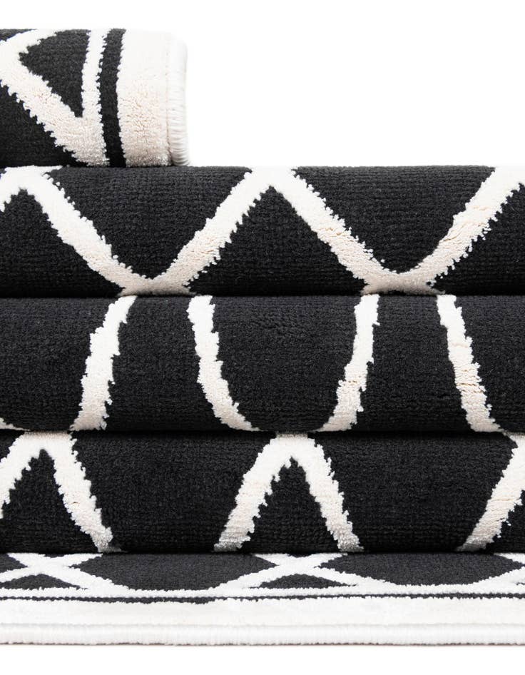 Detail image of 9' 10 x 9' 10 Milano Square Rug