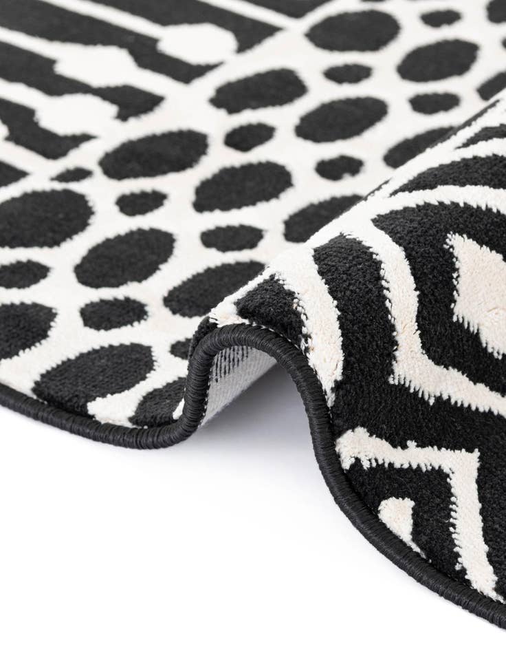 Detail image of 8' 3 x 8' 3 Milano Square Rug