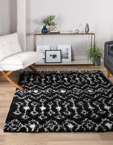 Black and White Moroccan Trellis Shag Square Rug