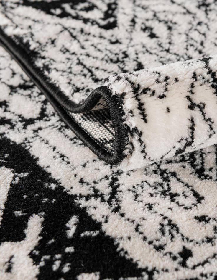 Detail image of 4' x 4' Oregon Square Rug