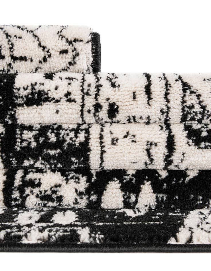 Detail image of 4' x 4' Oregon Square Rug