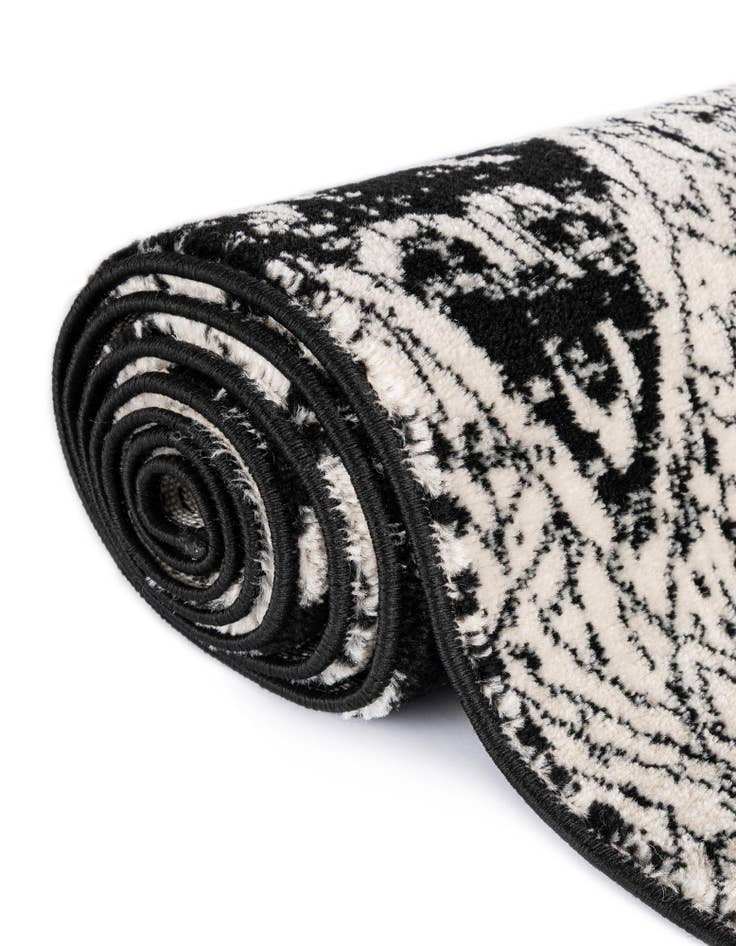 Detail image of 6' x 6' Oregon Square Rug