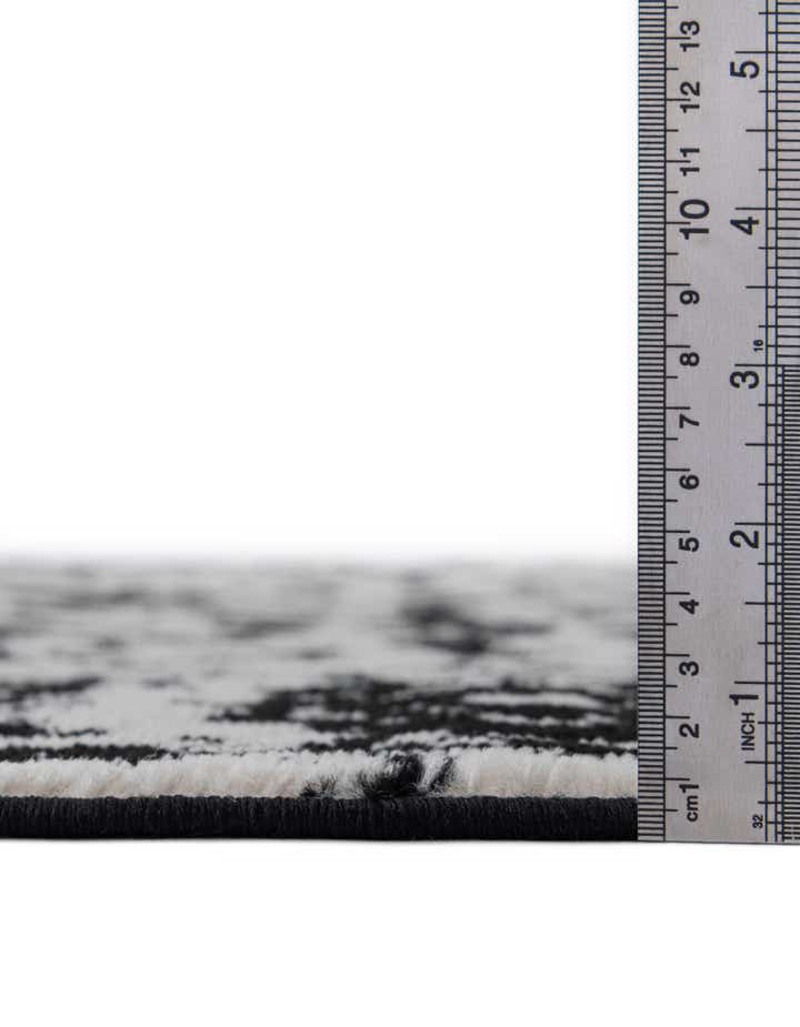 7' 10 x 7' 10 Oregon Square Rug