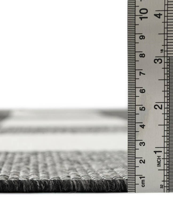 Detail image of 10' x 10'  Washable Checkered Indoor / Outdoor Square Rug