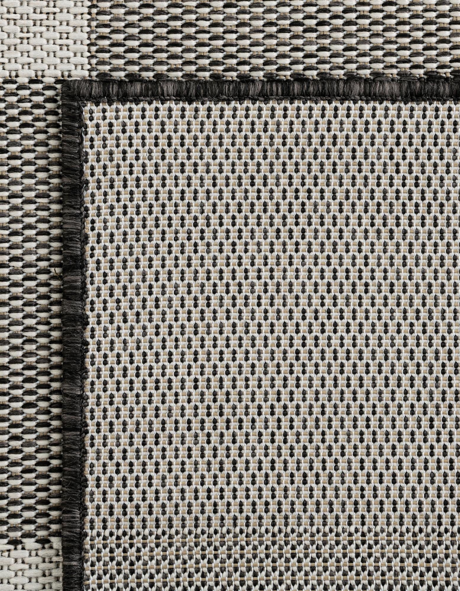 10' x 10' Easy-Clean Checkered Indoor / Outdoor Square Rug