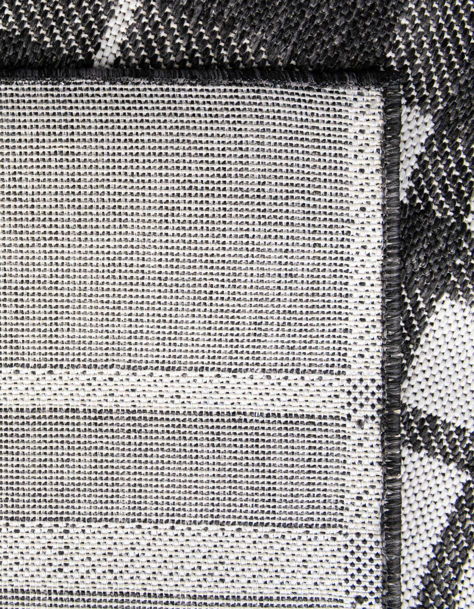 10' x 10' Easy-Clean Checkered Indoor / Outdoor Square Rug