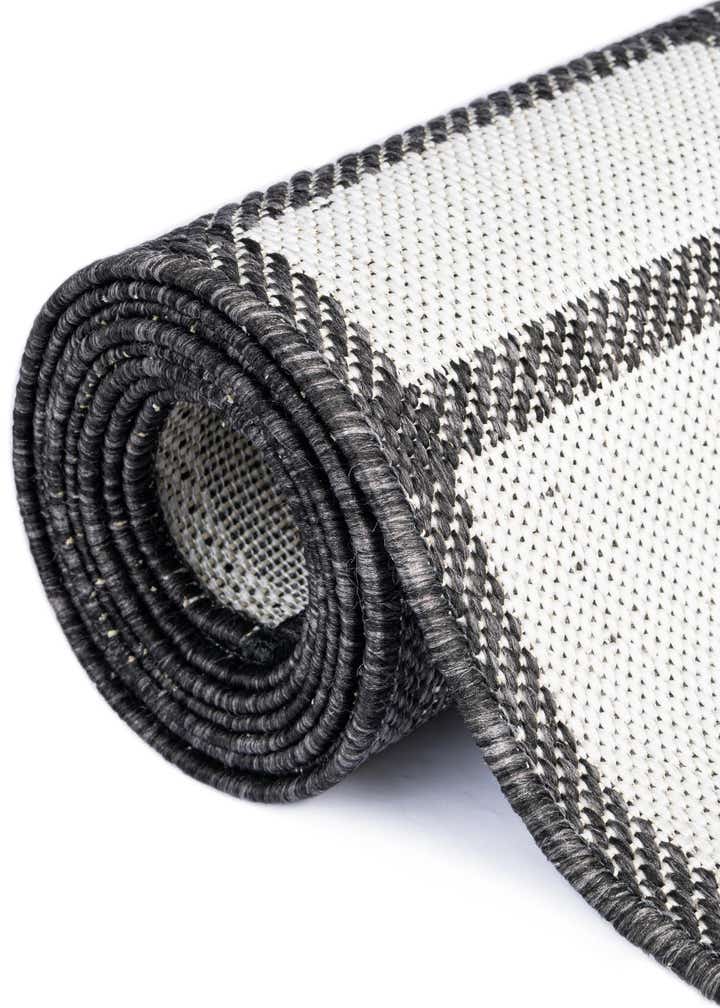 10' x 10' Easy-Clean Checkered Indoor / Outdoor Square Rug