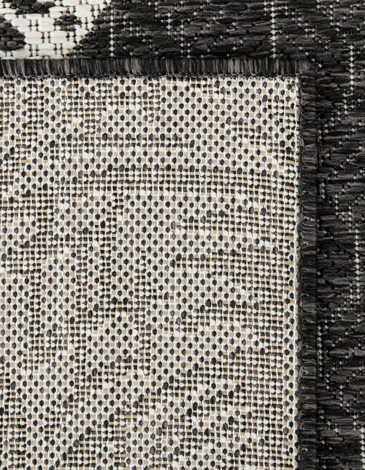 Detail image of 7' 10 x 7' 10 Easy-Clean Coastal Indoor / Outdoor Square Rug