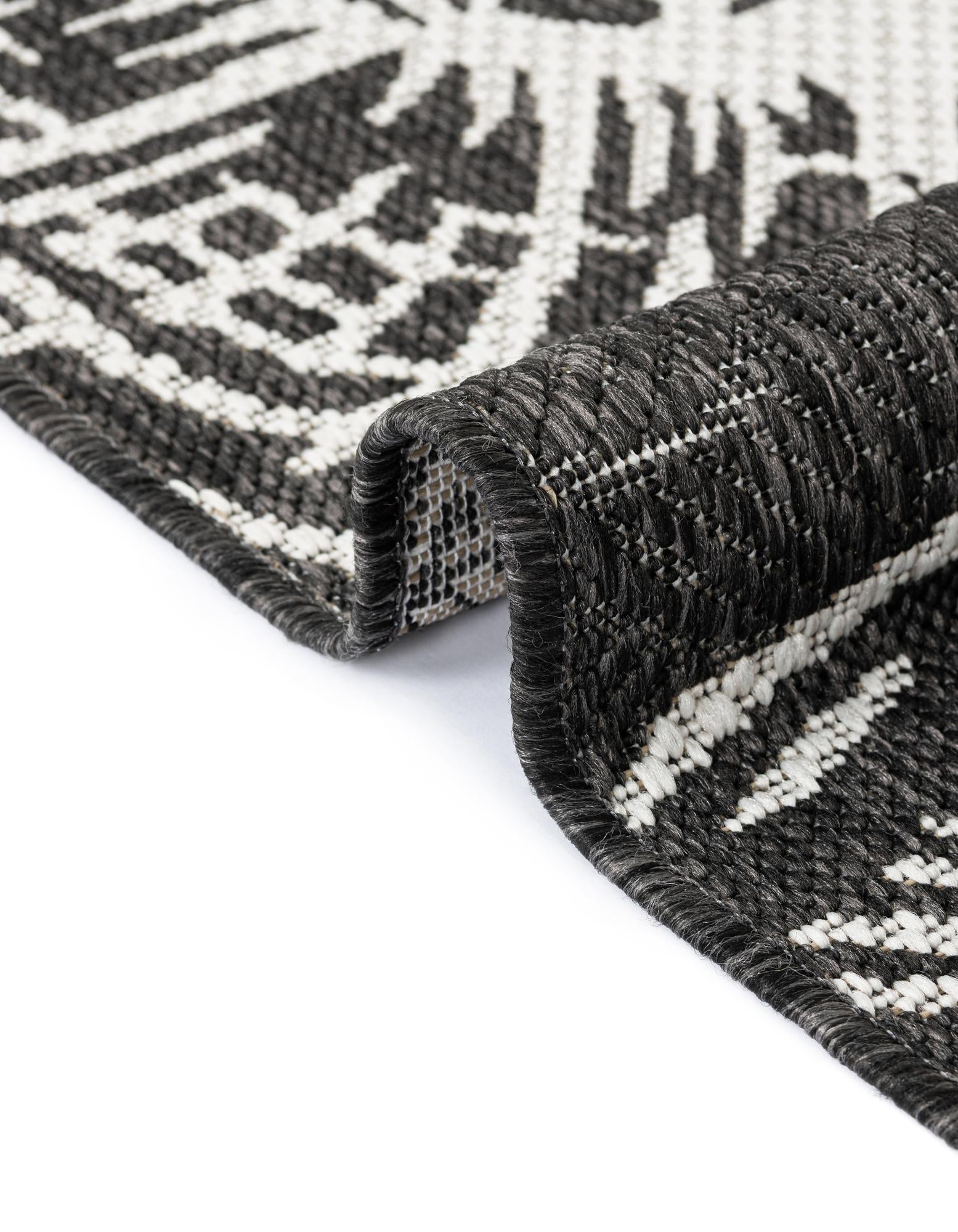 13' x 13' Easy-Clean Coastal Indoor / Outdoor Square Rug