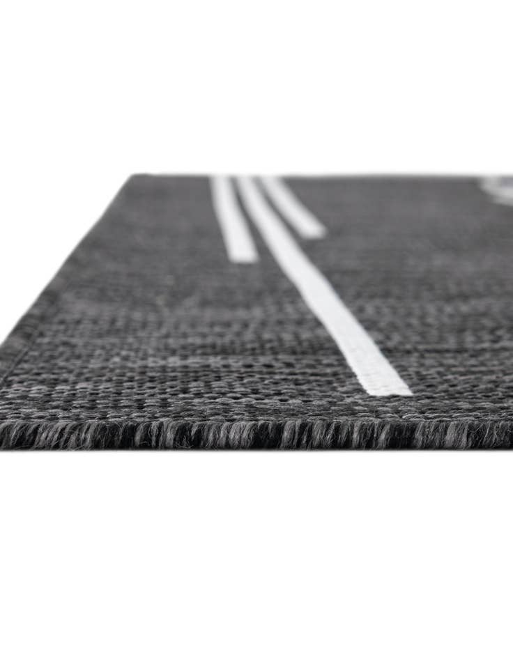 Detail image of 7' 10 x 7' 10  Washable Modern Indoor / Outdoor Square Rug