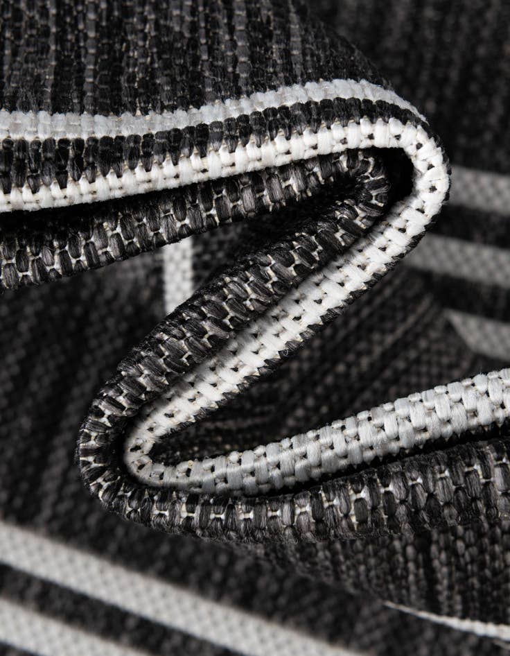 Detail image of 7' 10 x 7' 10  Washable Modern Indoor / Outdoor Square Rug