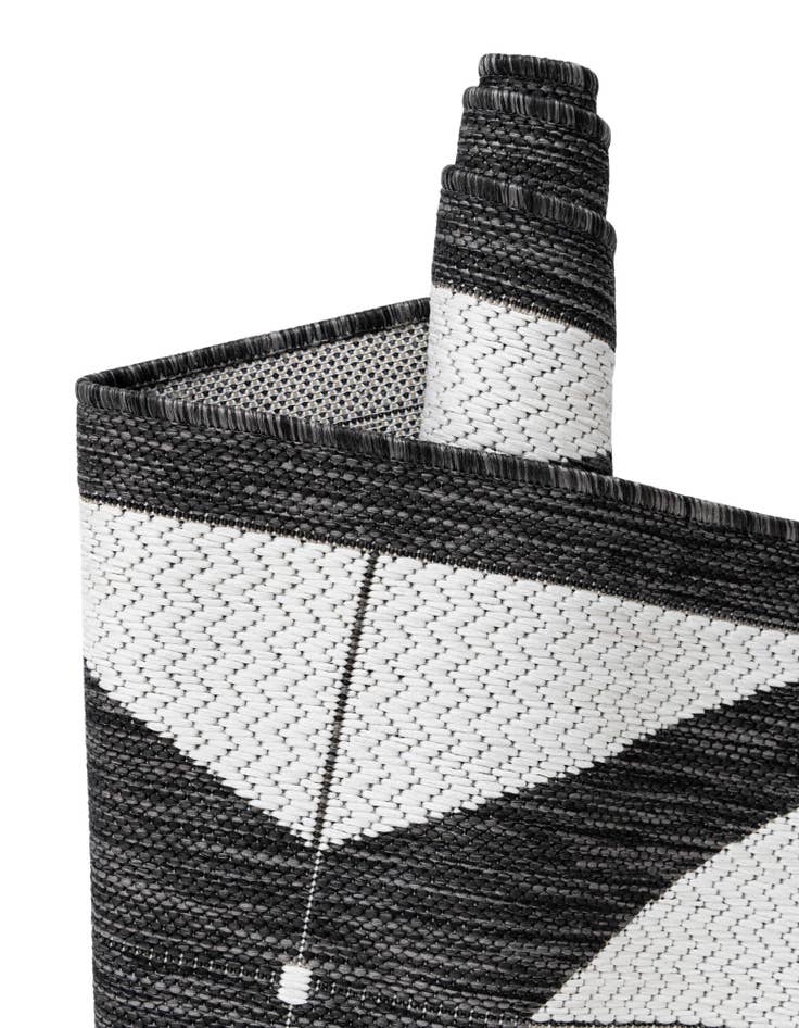 Detail image of 13' x 13'  Washable Modern Indoor / Outdoor Square Rug