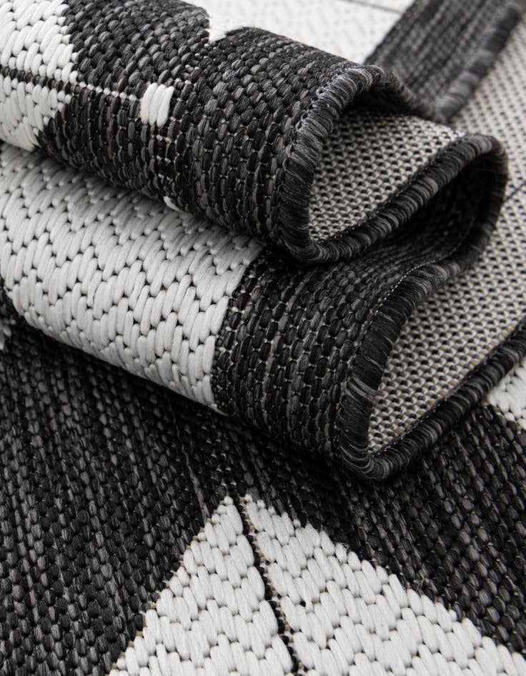 Detail image of 13' x 13'  Washable Modern Indoor / Outdoor Square Rug