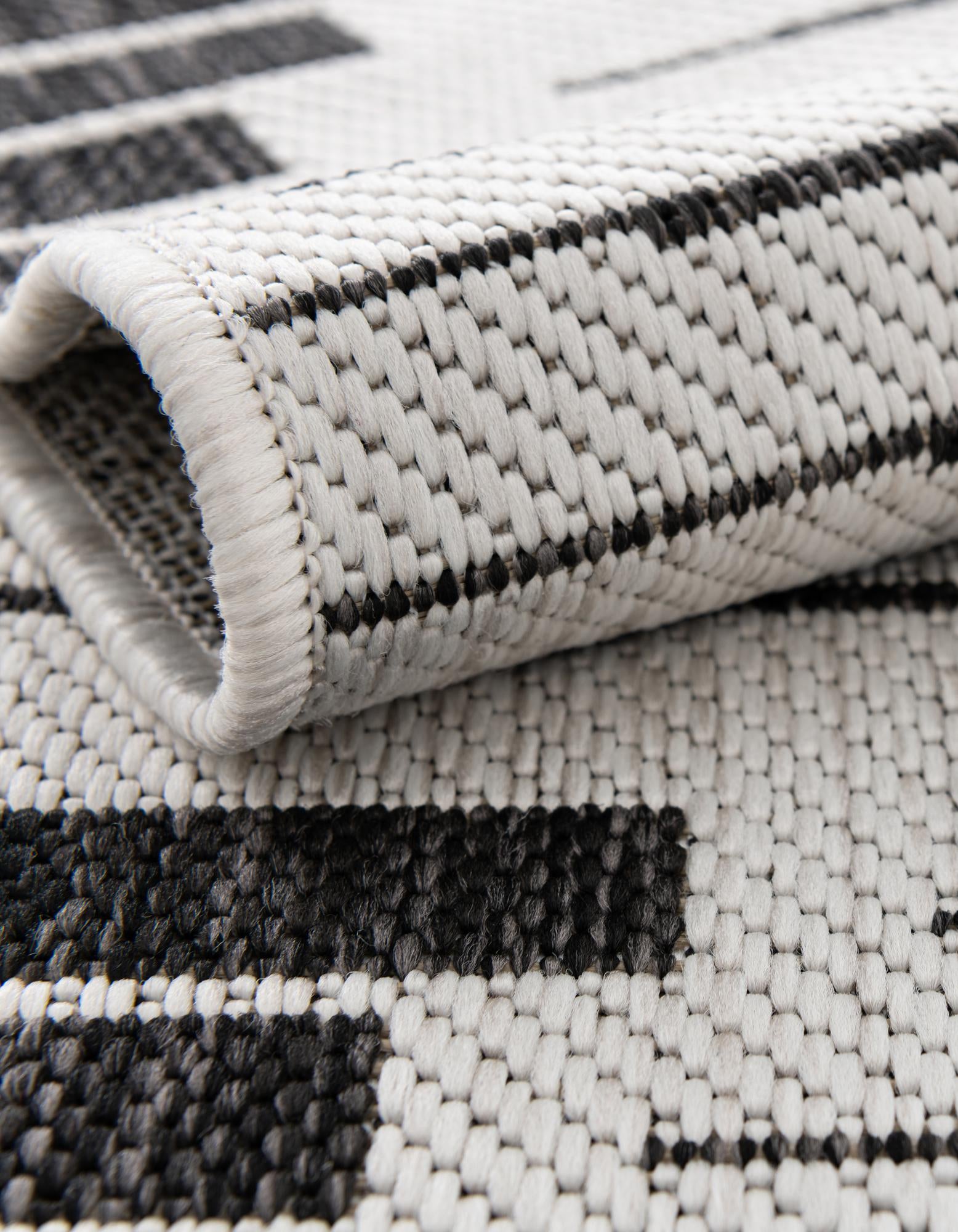 13' x 13' Easy-Clean Modern Indoor / Outdoor Square Rug