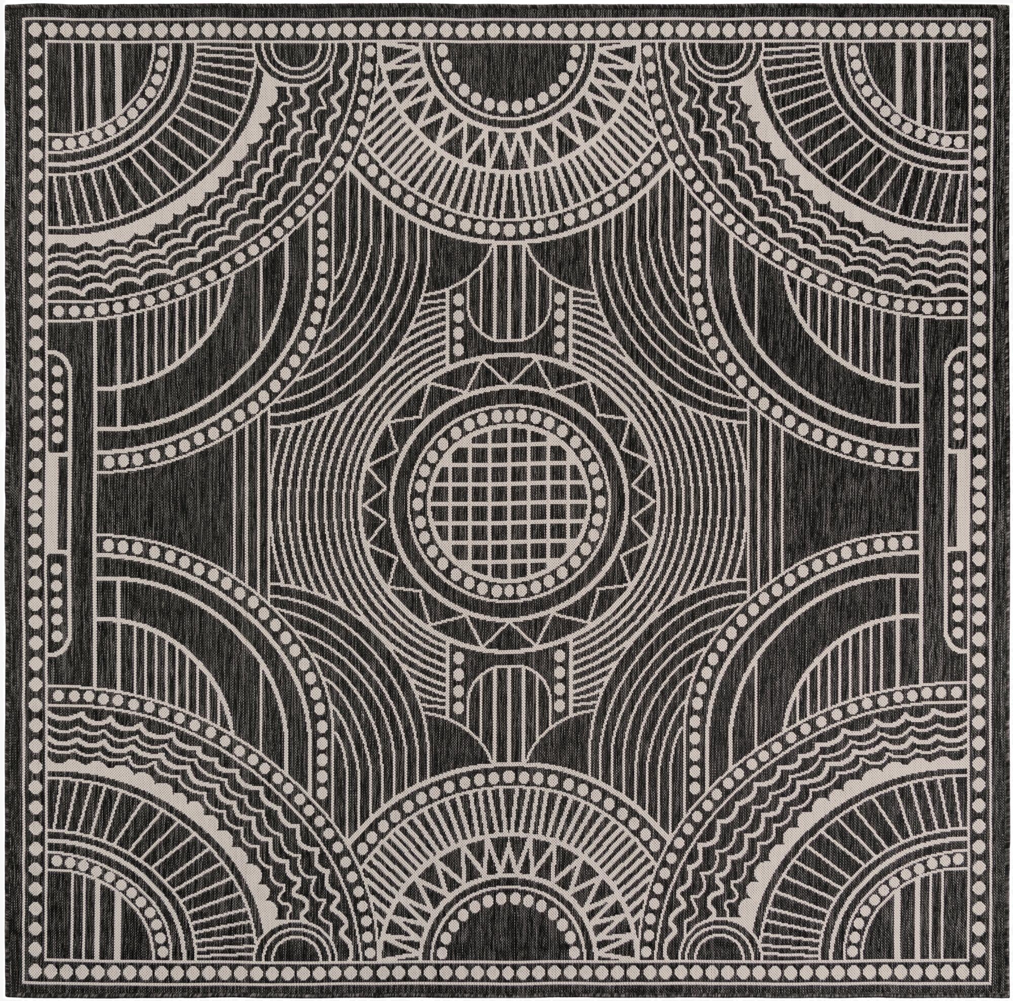 7' 10 x 7' 10  Washable Traditional Indoor / Outdoor Square Rug