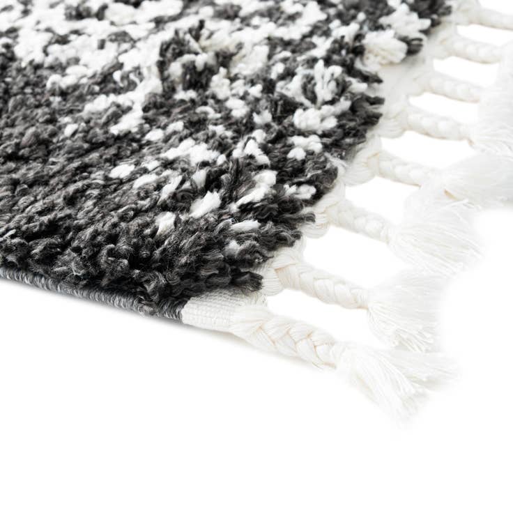 Detail image of 10' x 10' Serenity Shag Square Rug