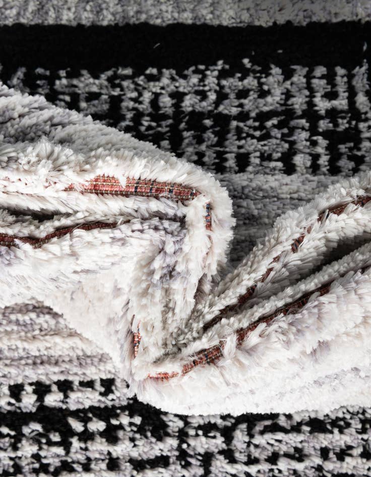 Detail image of 7' 10 x 7' 10 Tagine Square Rug