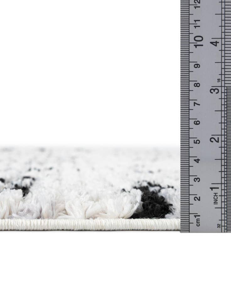 Detail image of 5' 3 x 5' 3 Tagine Square Rug