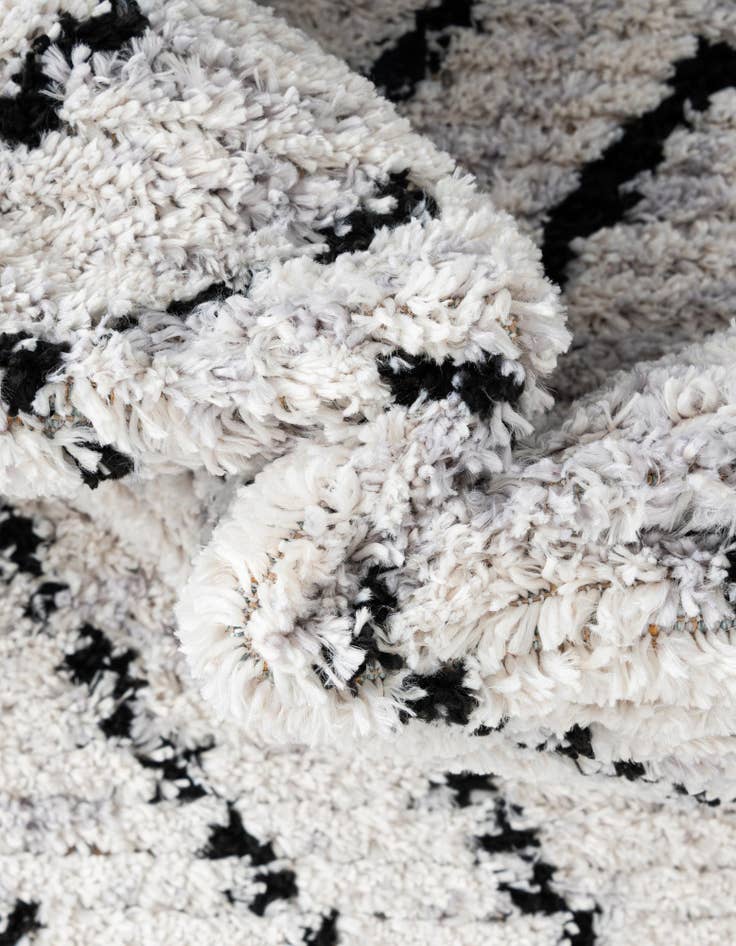 Detail image of 5' 3 x 5' 3 Tagine Square Rug