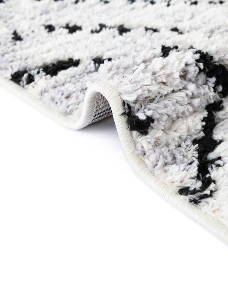 Detail image of 5' 3 x 5' 3 Tagine Square Rug