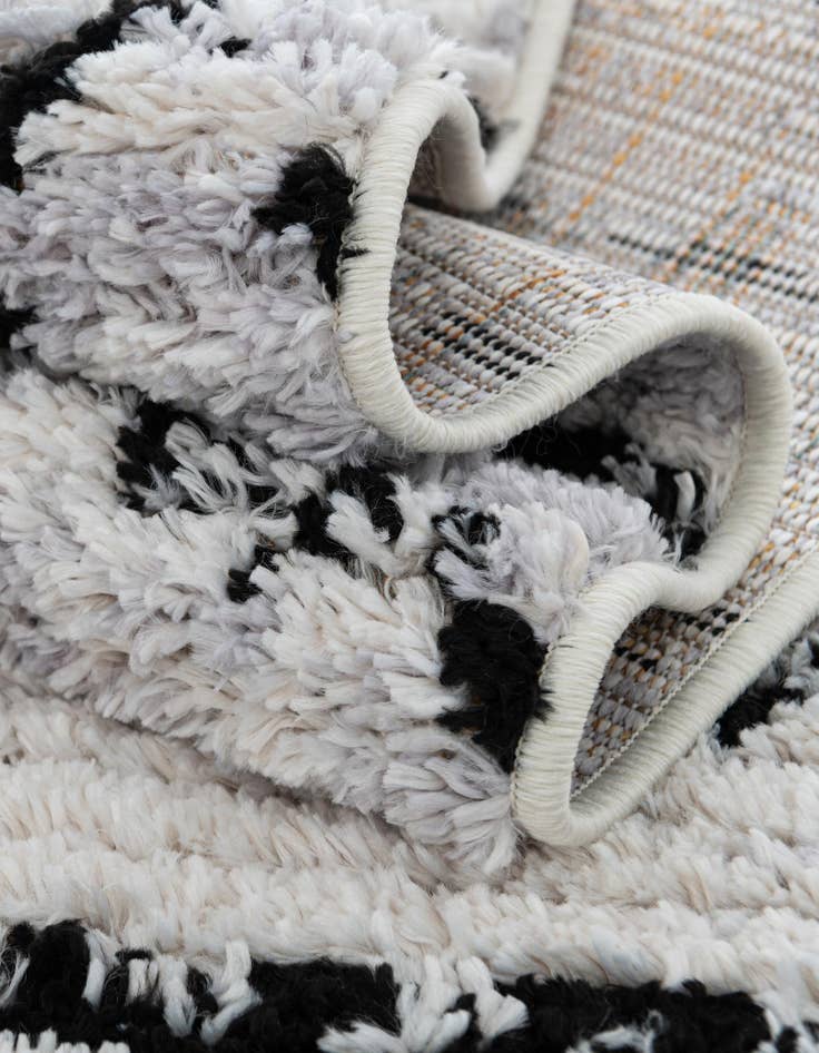 Detail image of 5' 3 x 5' 3 Tagine Square Rug