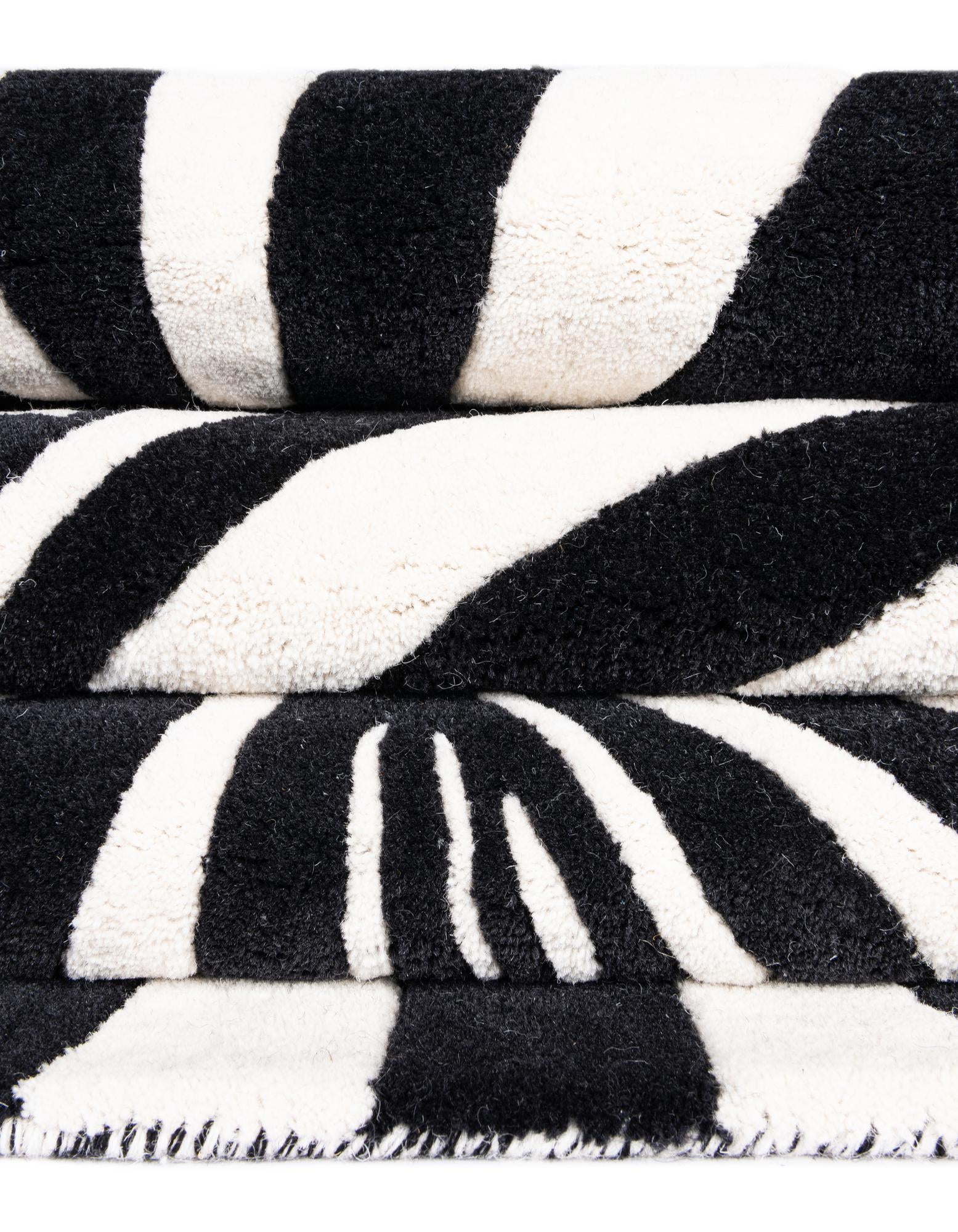 7' 10 x 7' 10 Vortex Wool Square Rug