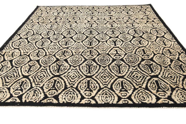Detail image of 8' 9 x 10' 1 Hand Knotted Darya Wool Rug