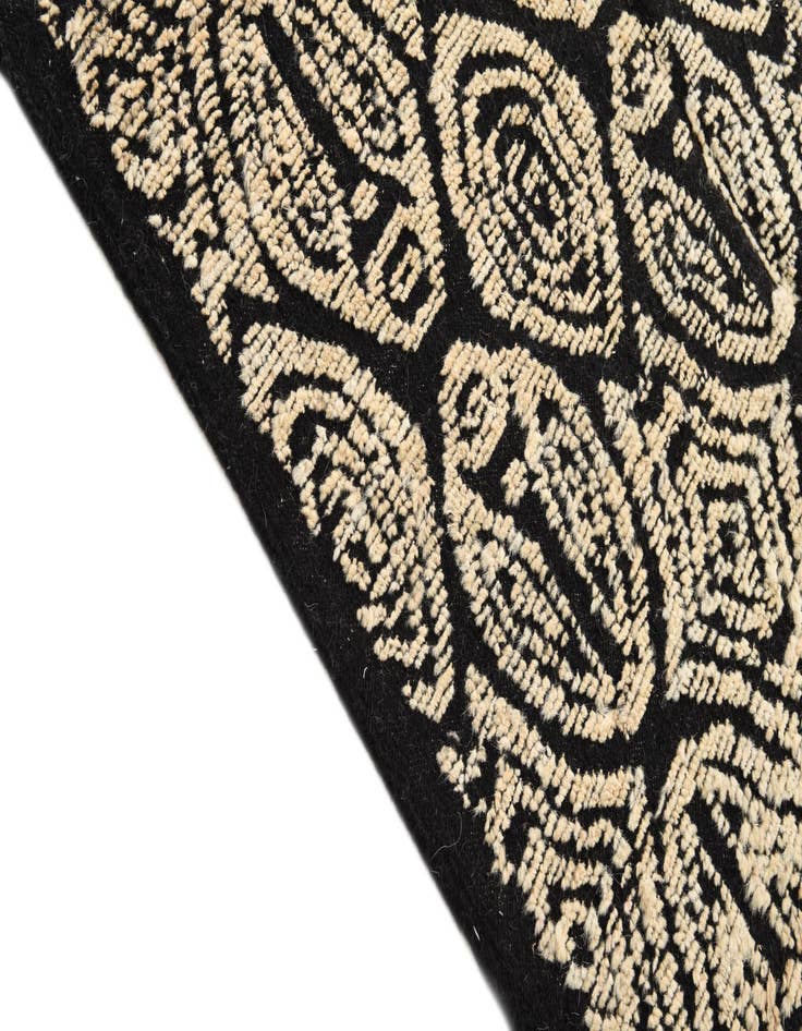 Detail image of 8' 9 x 10' 1  Hand Knotted Darya Wool Rug